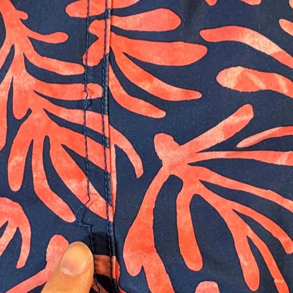 Men’s J. Crew Coral Branch Print Swim Trunks‎ Navy & Pink Size Large
